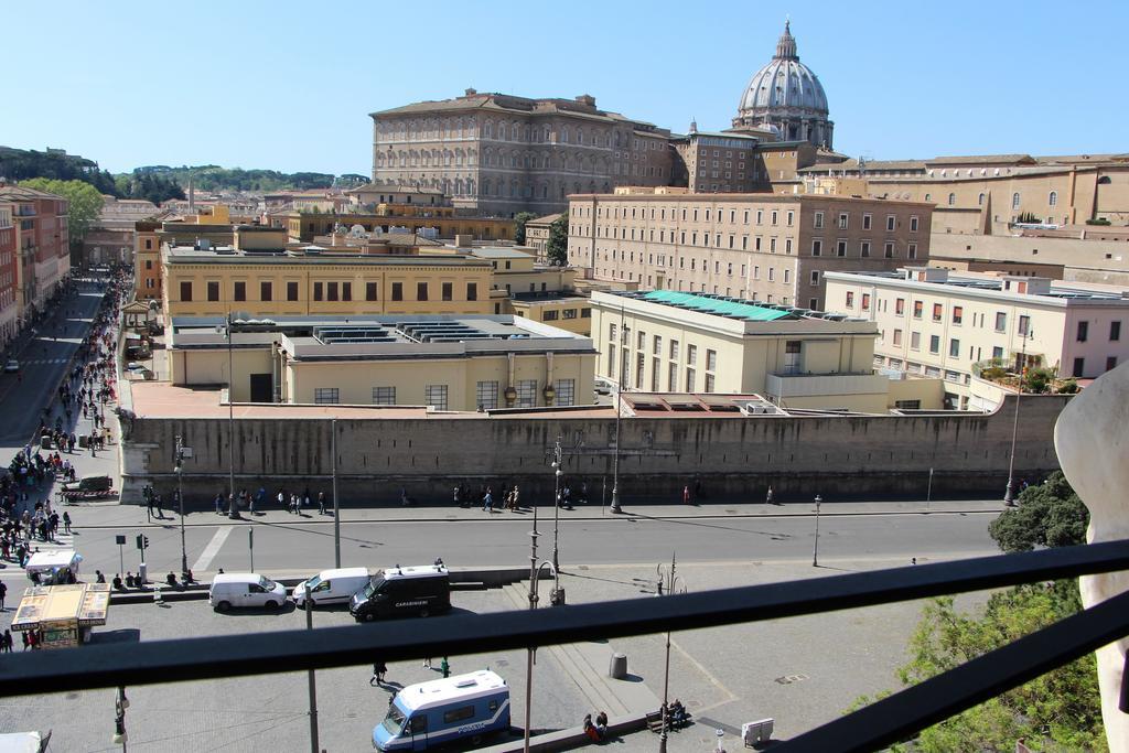 La Rosa Del Vaticano Luxury Apartment โรม ภายนอก รูปภาพ
